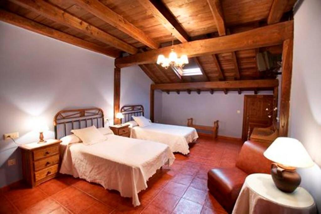 CASA RURAL LOS PORTALES Valle del Jerte Cabezuela Del Valle Esterno foto