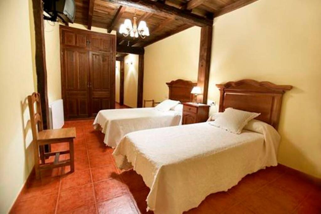 CASA RURAL LOS PORTALES Valle del Jerte Cabezuela Del Valle Esterno foto